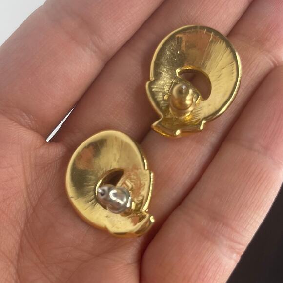 1970s Vintage Cream Swirl Earrings Grandmacore Retro - Picture 3 of 4